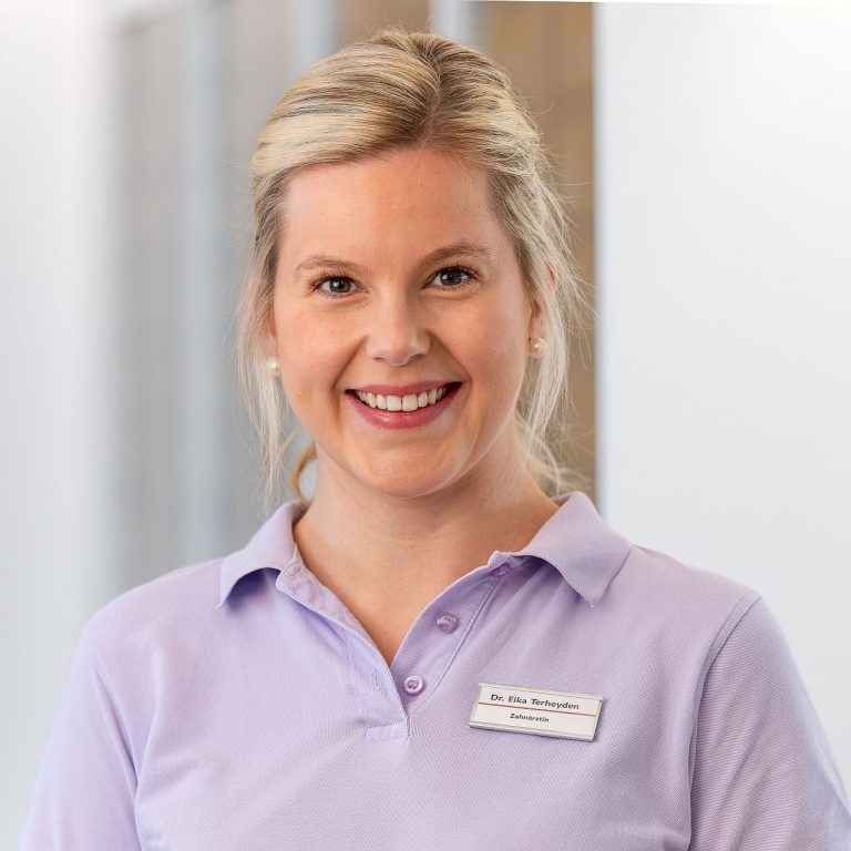 Zahnärztin Dr. Eika Terheyden in der Kieferorthopädie Praxis Dr. Vera Schievelbein in Baunatal